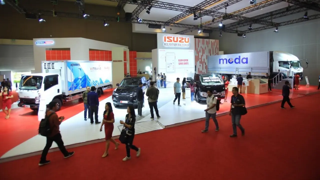 Isuzu Catat Penjualan Positif di GIICOMVEC 2026, Traga AC dan ELF Paling Diminati Isuzu Catat Penjualan Positif di GIICOMVEC 2026, Traga AC dan ELF Paling Diminati